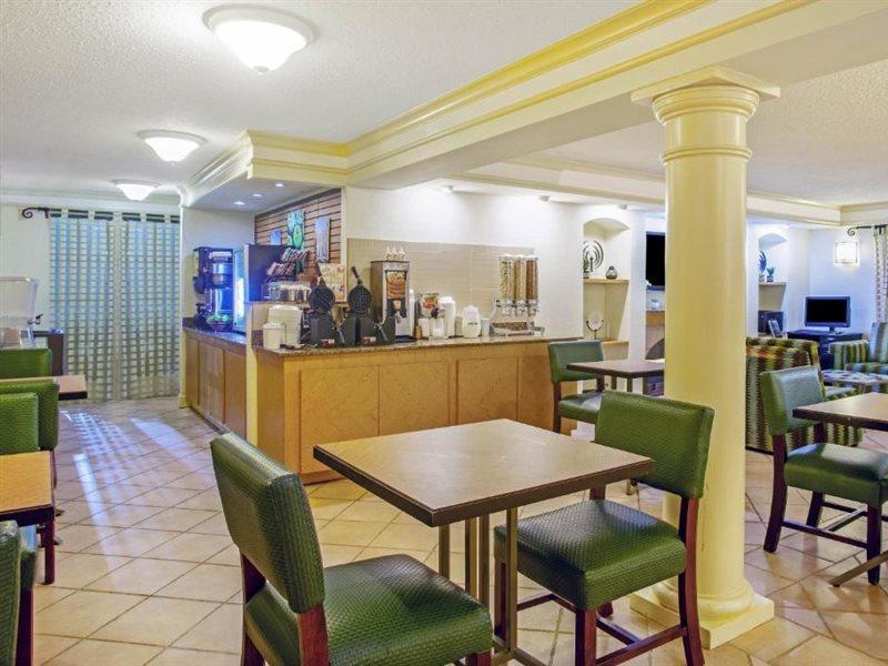 La Quinta Inn By Wyndham Victoria Luaran gambar