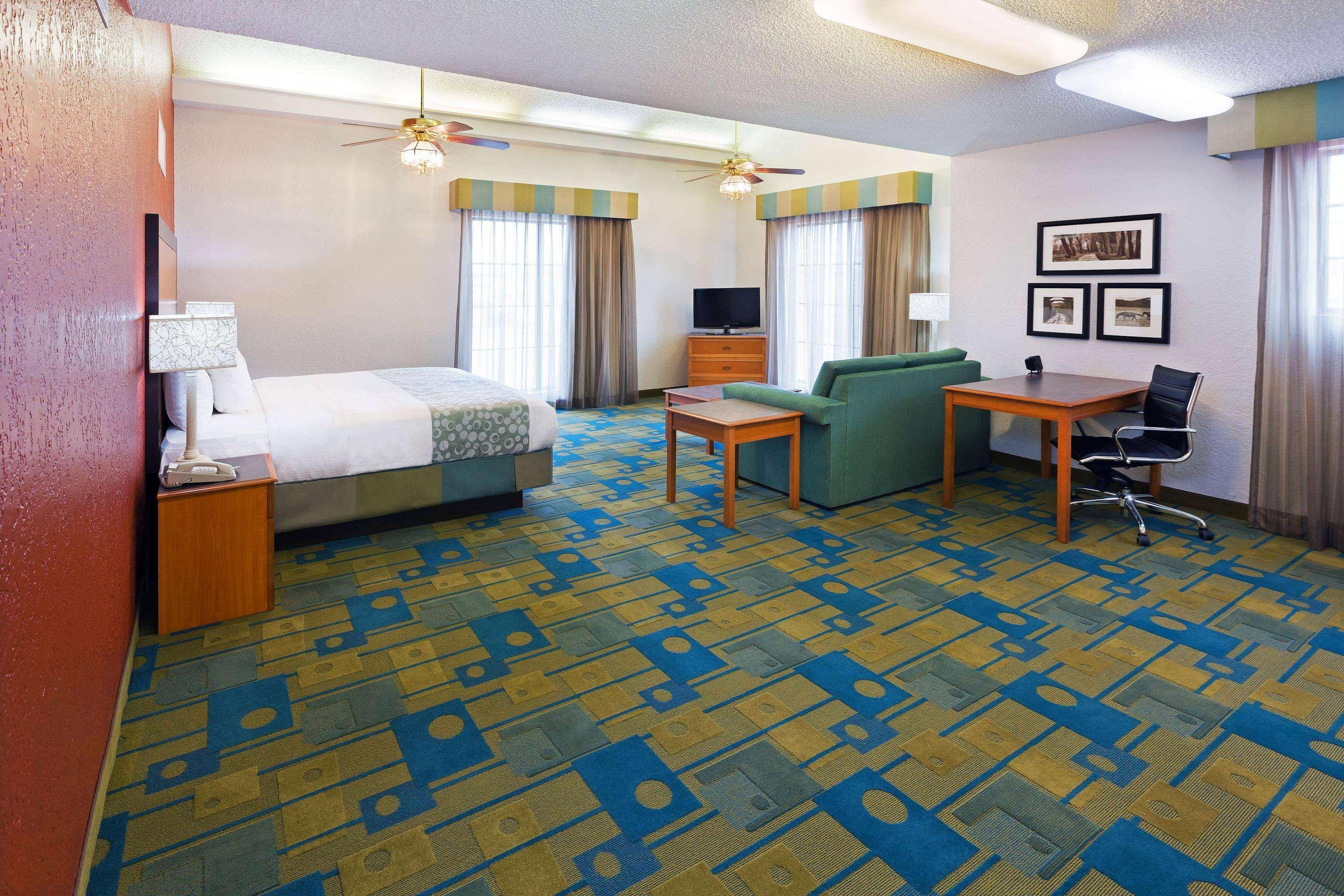 La Quinta Inn By Wyndham Victoria Luaran gambar