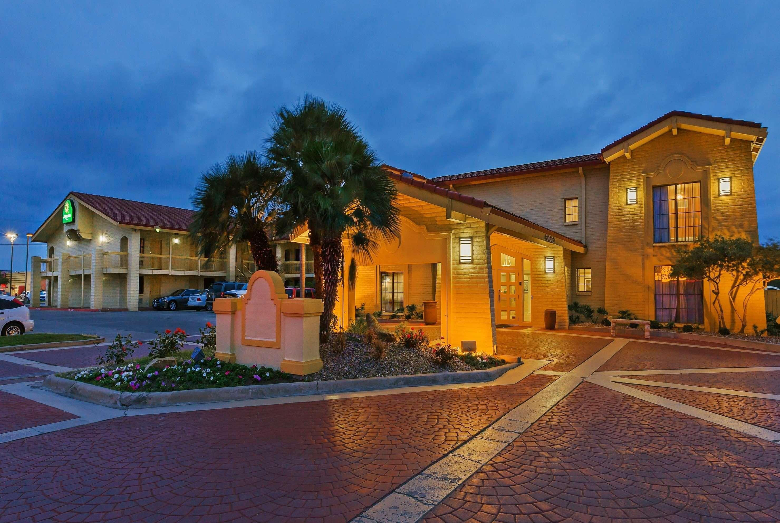 La Quinta Inn By Wyndham Victoria Luaran gambar