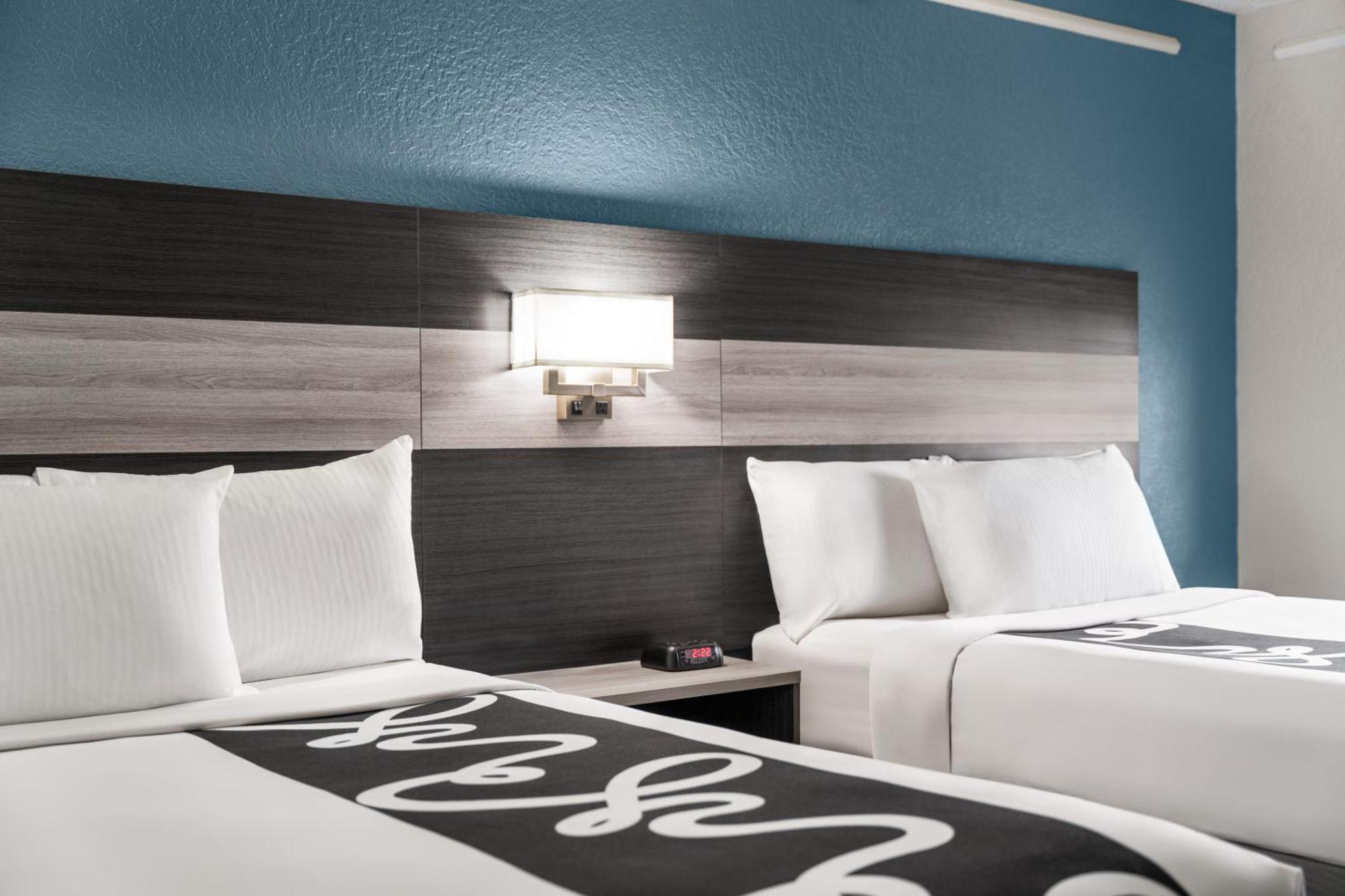 La Quinta Inn By Wyndham Victoria Luaran gambar