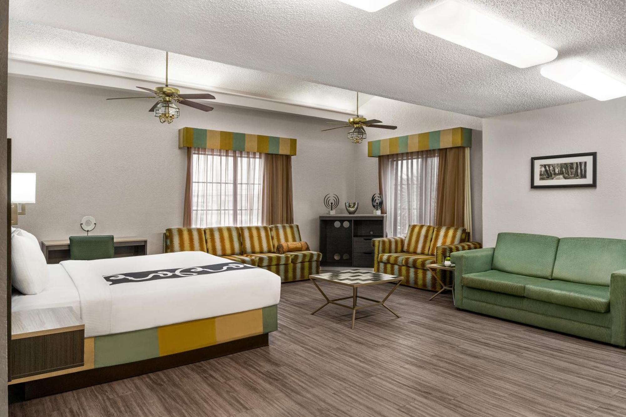 La Quinta Inn By Wyndham Victoria Luaran gambar