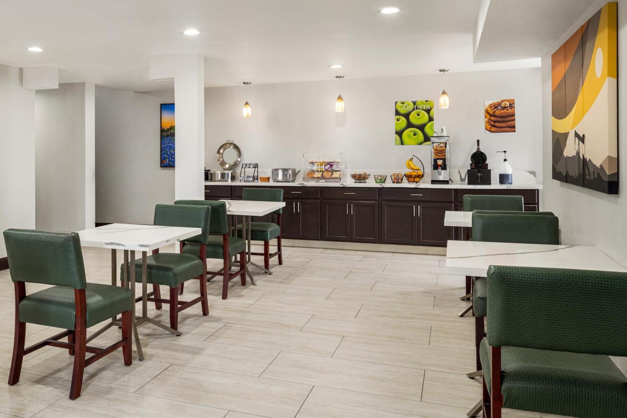 La Quinta Inn By Wyndham Victoria Luaran gambar